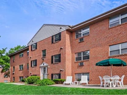 LC Exterior.jpg